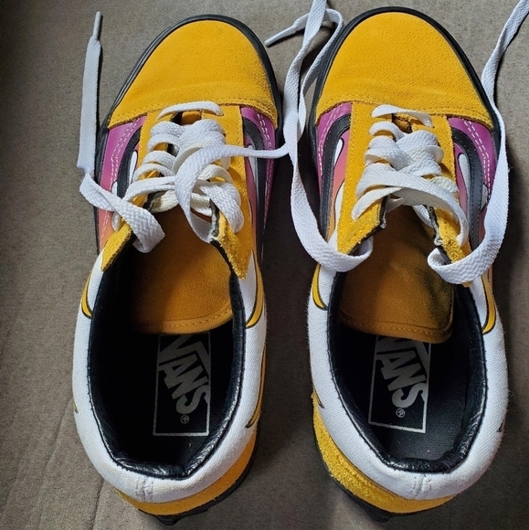 RARE limited edition Vans Old Skool 'Flames' - Picture 10 of 13